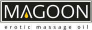 Logo der Marke Magoon Erotik Massage-Öl, als ein Schriftsatz in einem Rechteck.
