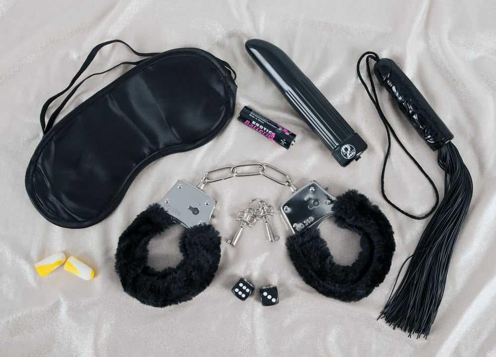 Erotisches Spielset mit Peitsche, Maske, Handschellen und Vibrator